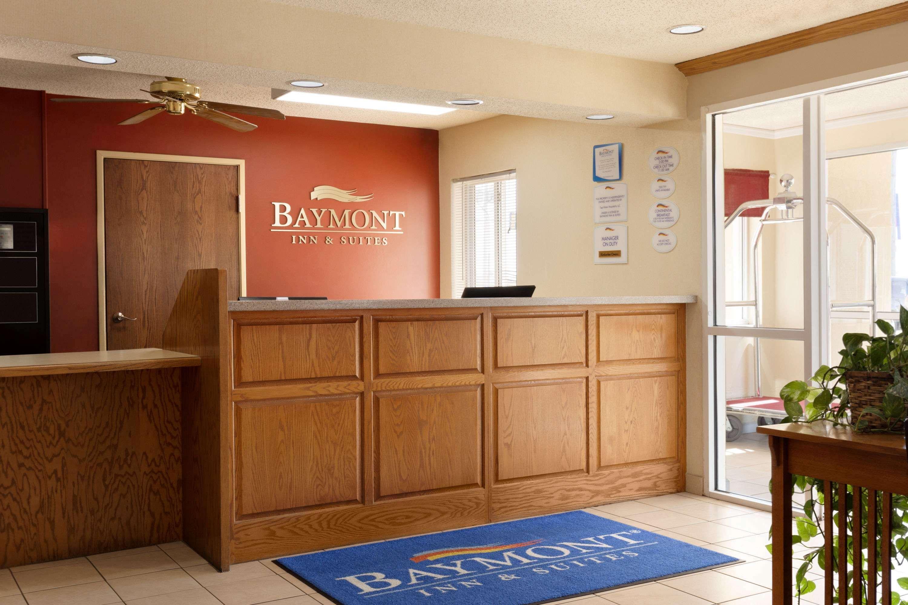 Hotel Baymont By Wyndham Salina Exterior foto