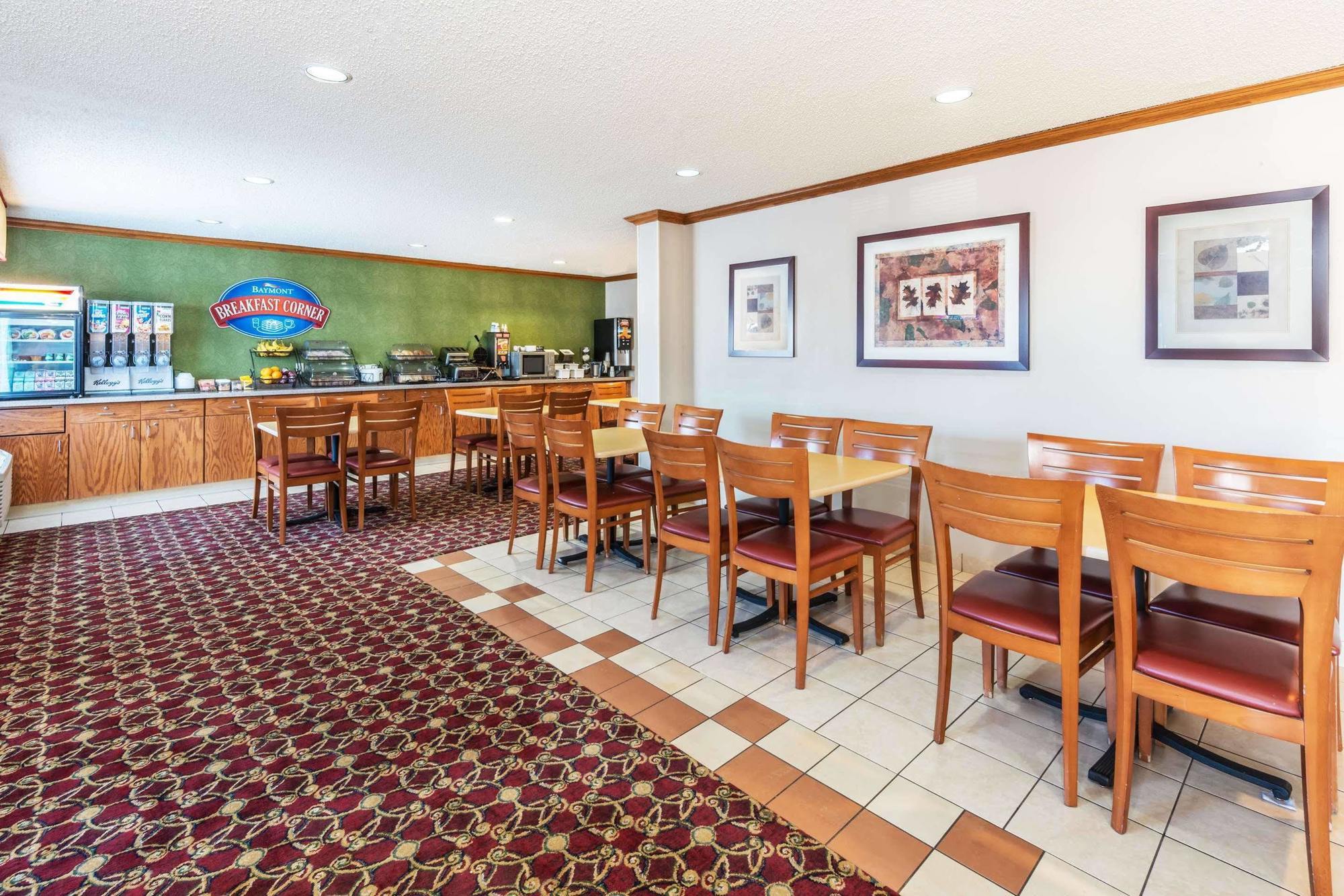 Hotel Baymont By Wyndham Salina Exterior foto