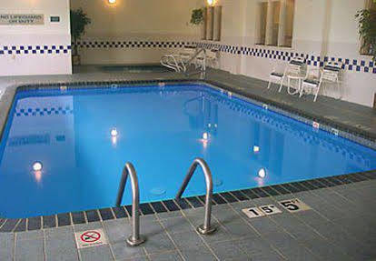 Hotel Baymont By Wyndham Salina Exterior foto